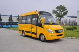 حافلة المدرسة HK6601KX